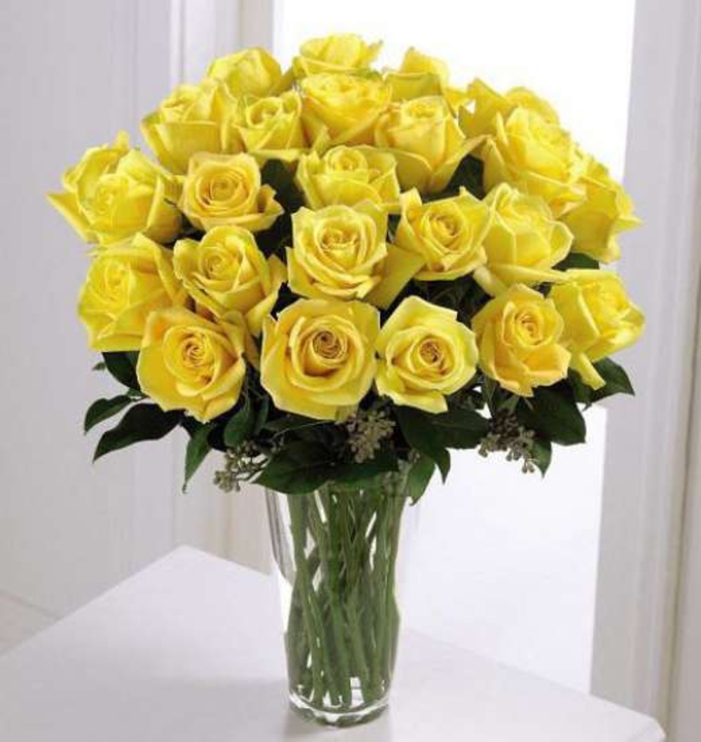 Vase with 20 Stems of Yellow Roses